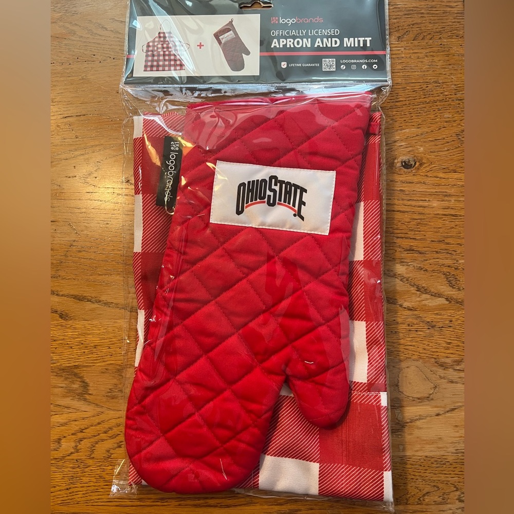 Ohio State Apron and Mitt set- NWT!